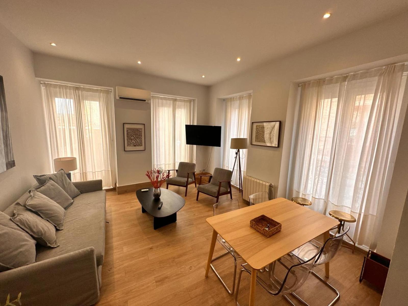 Amazing 3Bd 3Bth With 9 Balconies By Madrid4You Apartments Exterior foto